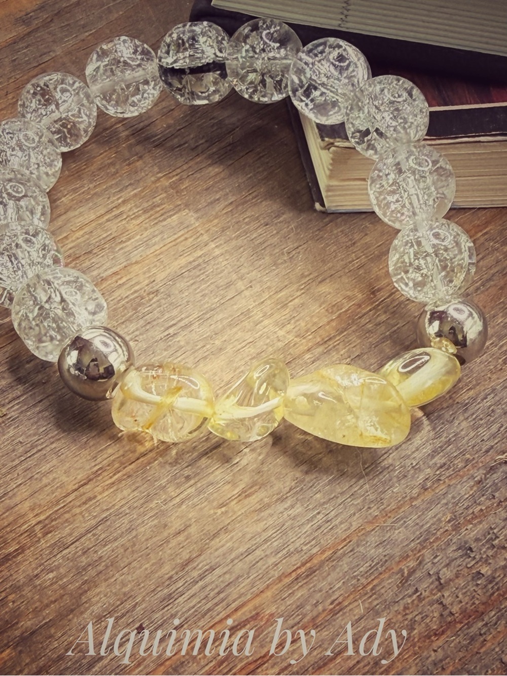 Exaggerated Crackle quartz & Lemon citrine nuggets Accent Stretch Bracelet